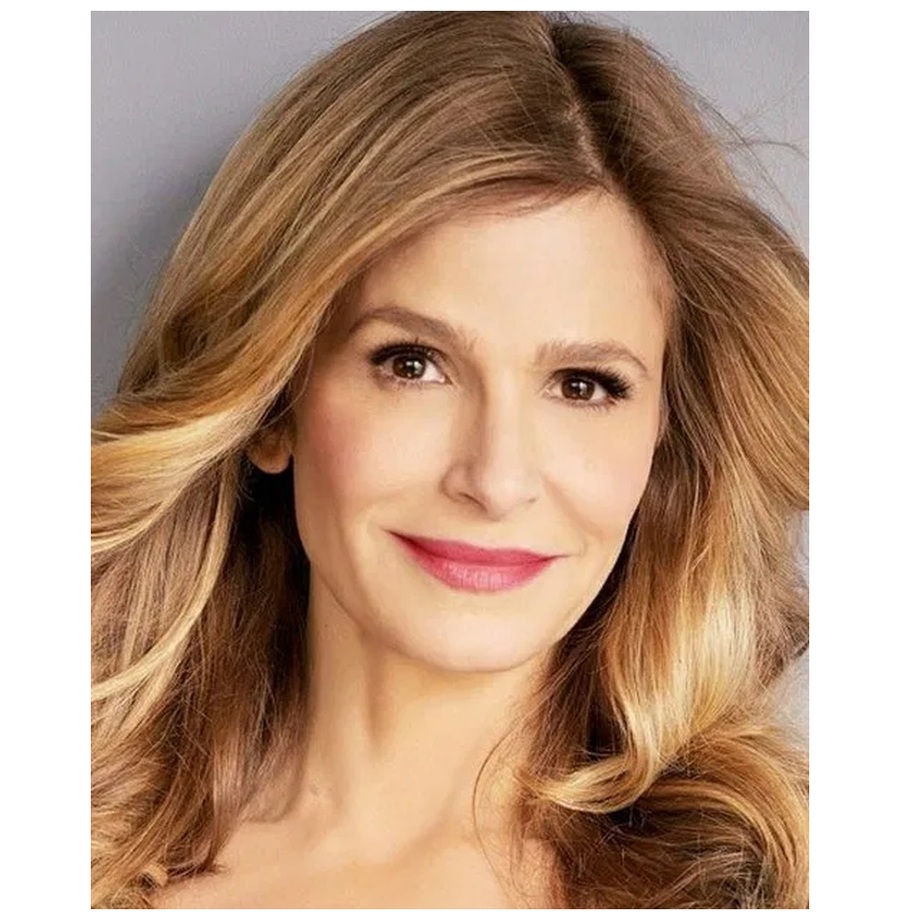 Kyra Sedgwick as Rachel
